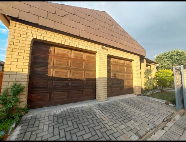 4 BEDROOM HOUSE FOR SALE IN MAMELODI EAST